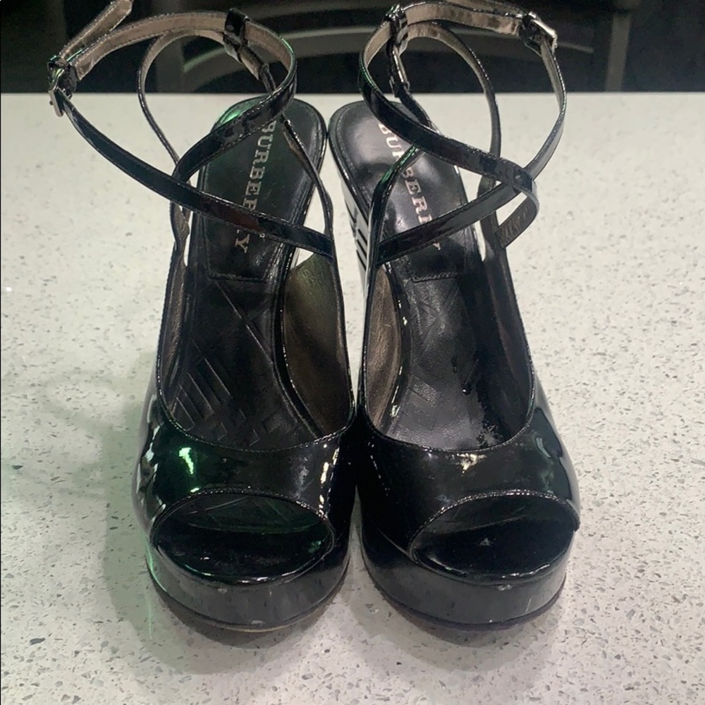 Burberry peep toe wedge patent leather heel